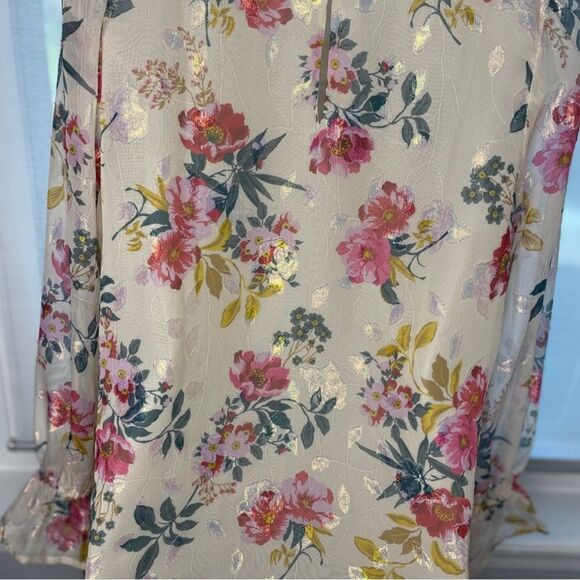 LOFT Floral Shimmer Blouse. Size Small - Picture 10 of 13
